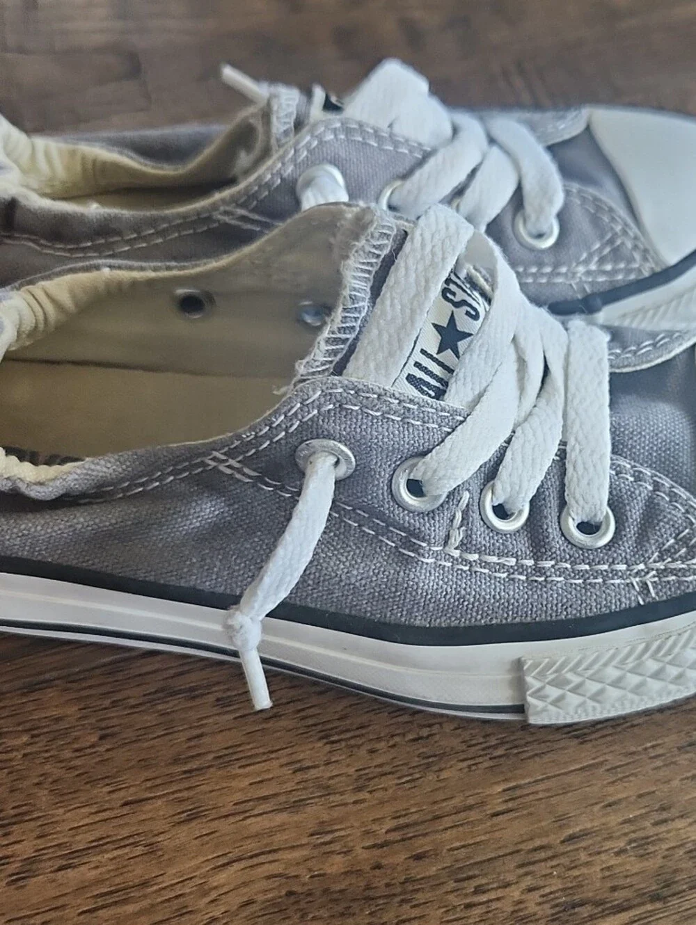 Converse Kids Grey Low-Top Slip-On Sneakers with White Laces